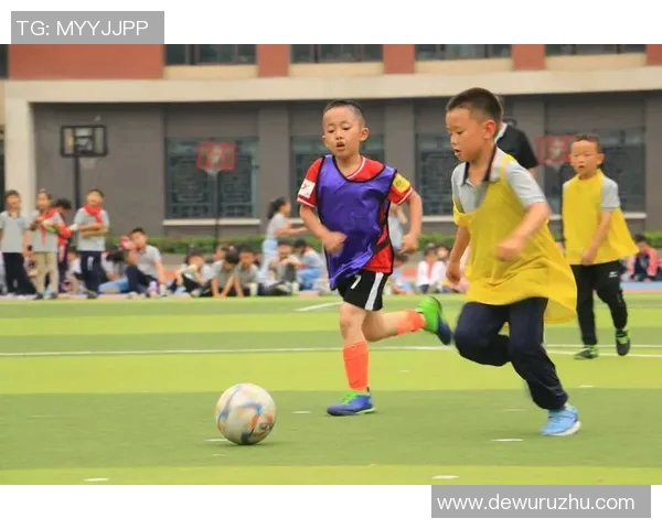 球星合影足球见证荣耀瞬间展现绿茵激情与永恒记忆